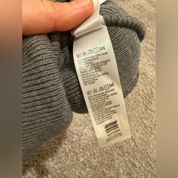 Meriwool Beanie for Men and Women Merino Wool Blend Ribbed Knit Winter Hat - Picture 9 of 9